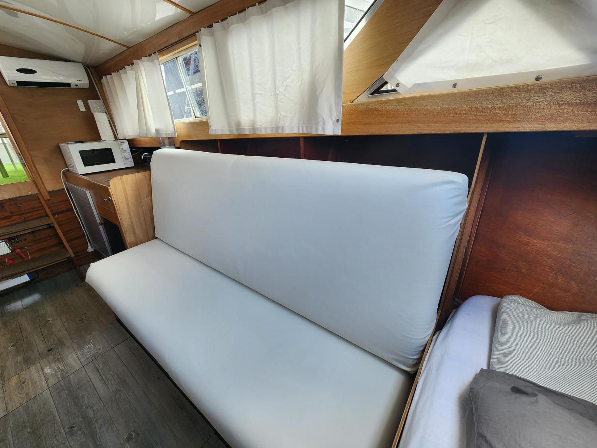 Floating In The Sea Hotel Sant Adria de Besos Exterior photo